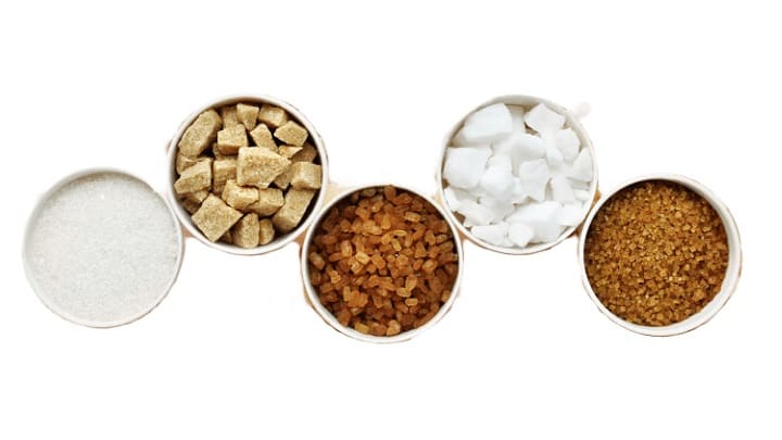 Conseils pour sucrer les boissons de manière saine, y compris des idées pour des alternatives naturelles.